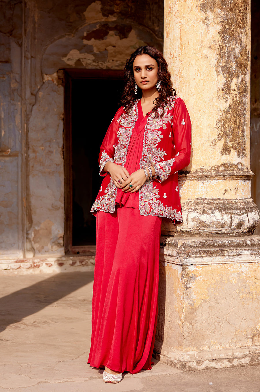 SIGNATURE SHORT JACKET WITH SHARARA – Khushboobagri