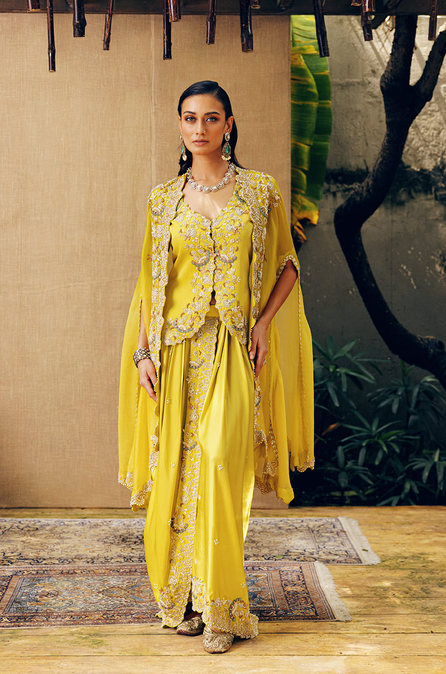 SIGNATURE PEARL CAPE SET WITH EMBROIDERED JACKET INNER DRAPED SKIRT