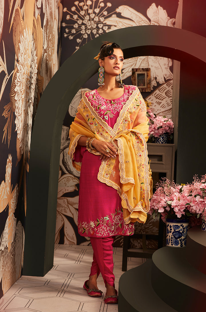 KURTA SET WITH STRAIGHT PANTS AND DUPATTA